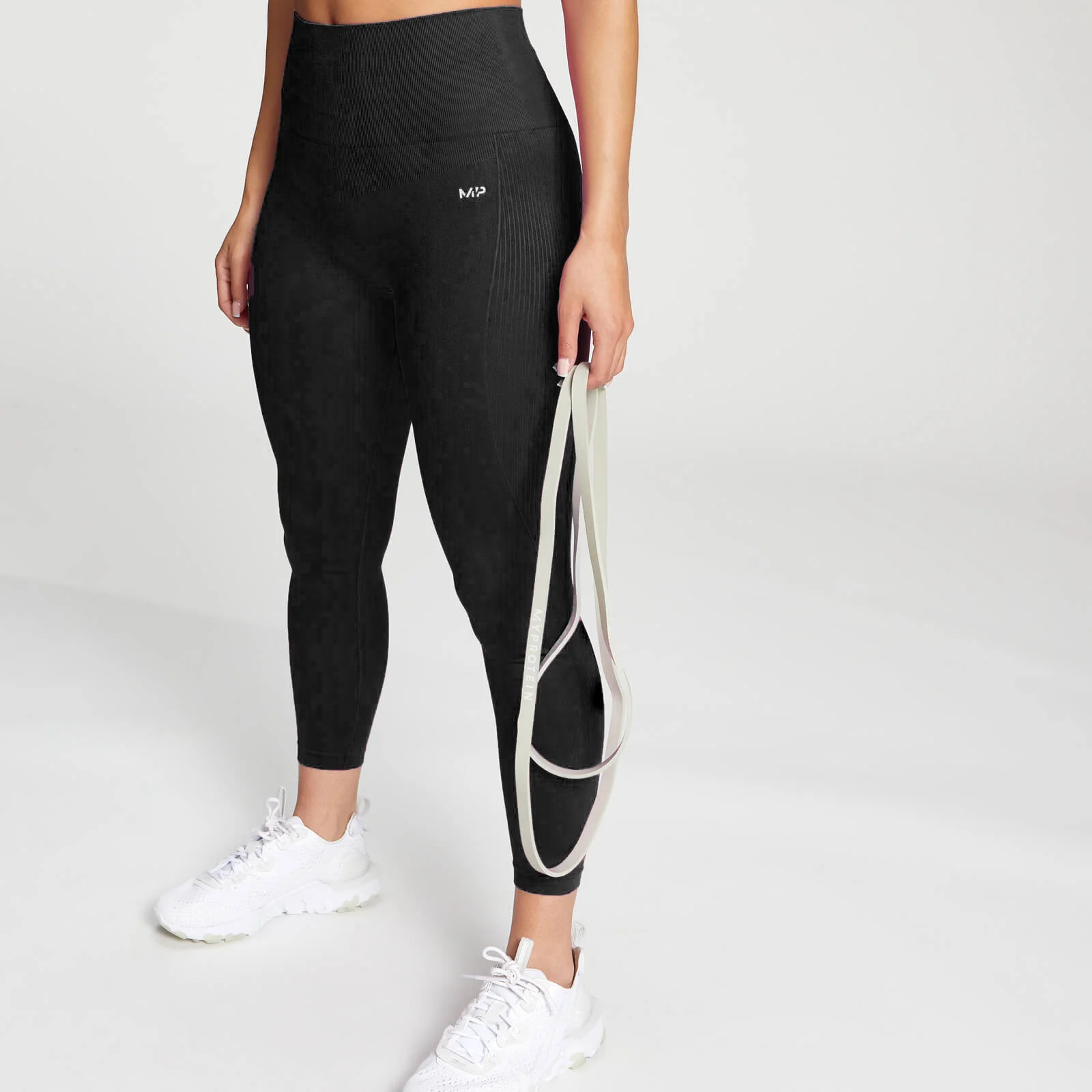 MP Women's Shape Seamless 7/8 Leggings - Black - XS Image 1