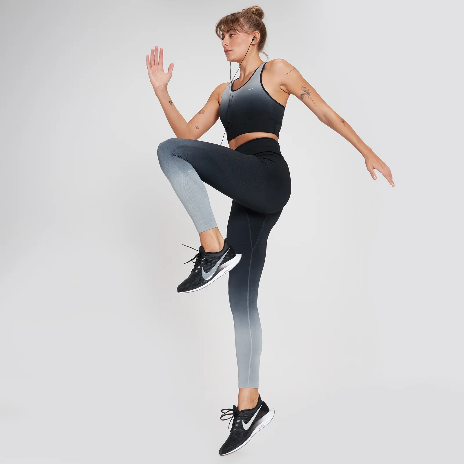 MP Women's Velocity Ultra Seamless Leggings - Black - XL Image 2
