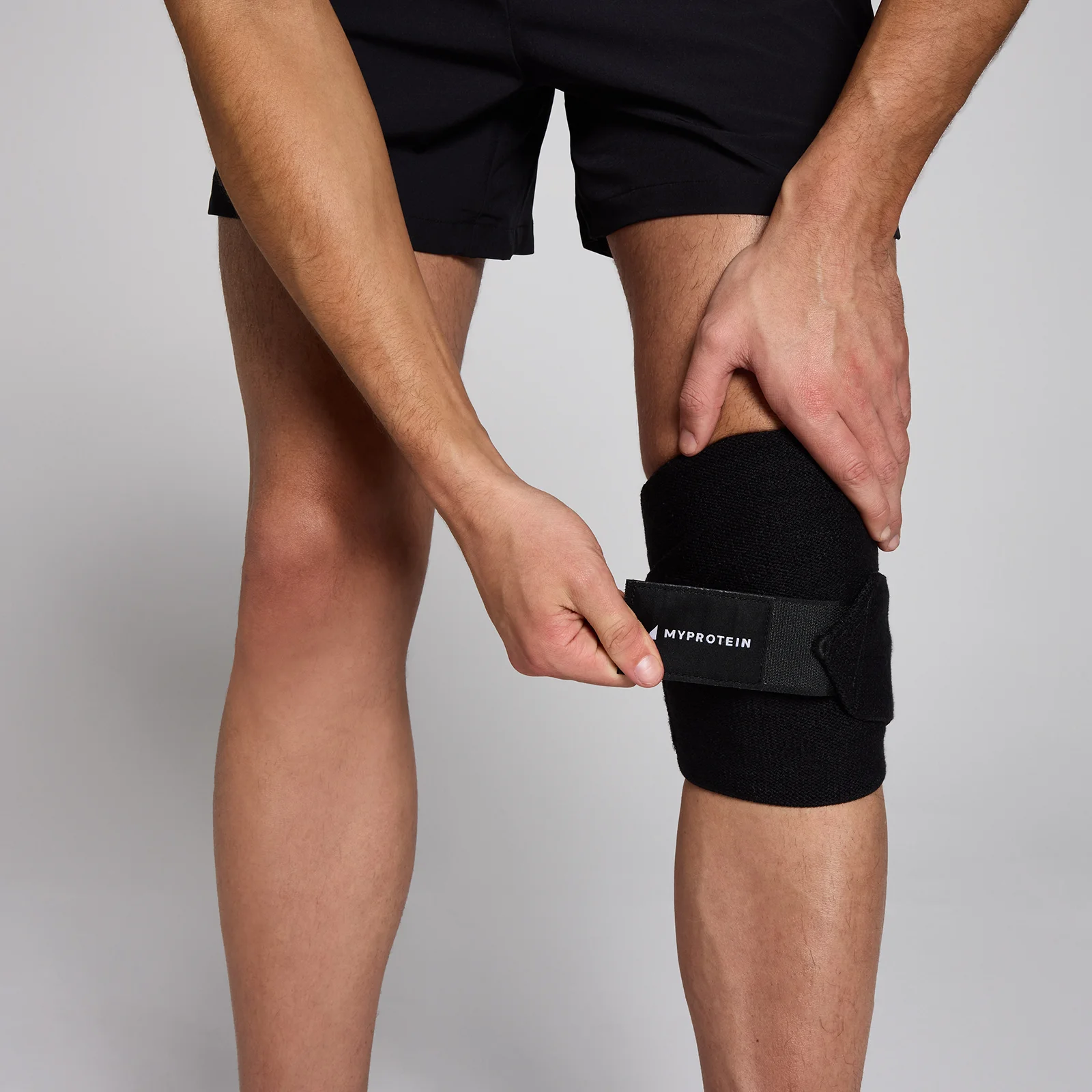 Myprotein Knee Wraps - Black Image 5